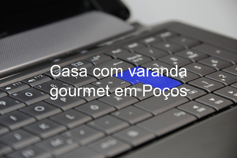 Casa com varanda gourmet em Poços